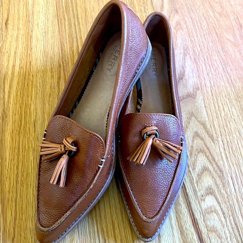 Beautiful asperetes Top Sider Shoes, never used. Brand new